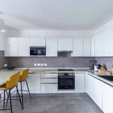 Luxury Labone Edge 2-Bedroom Apartment In Accra - Fivehills Homes Extérieur photo